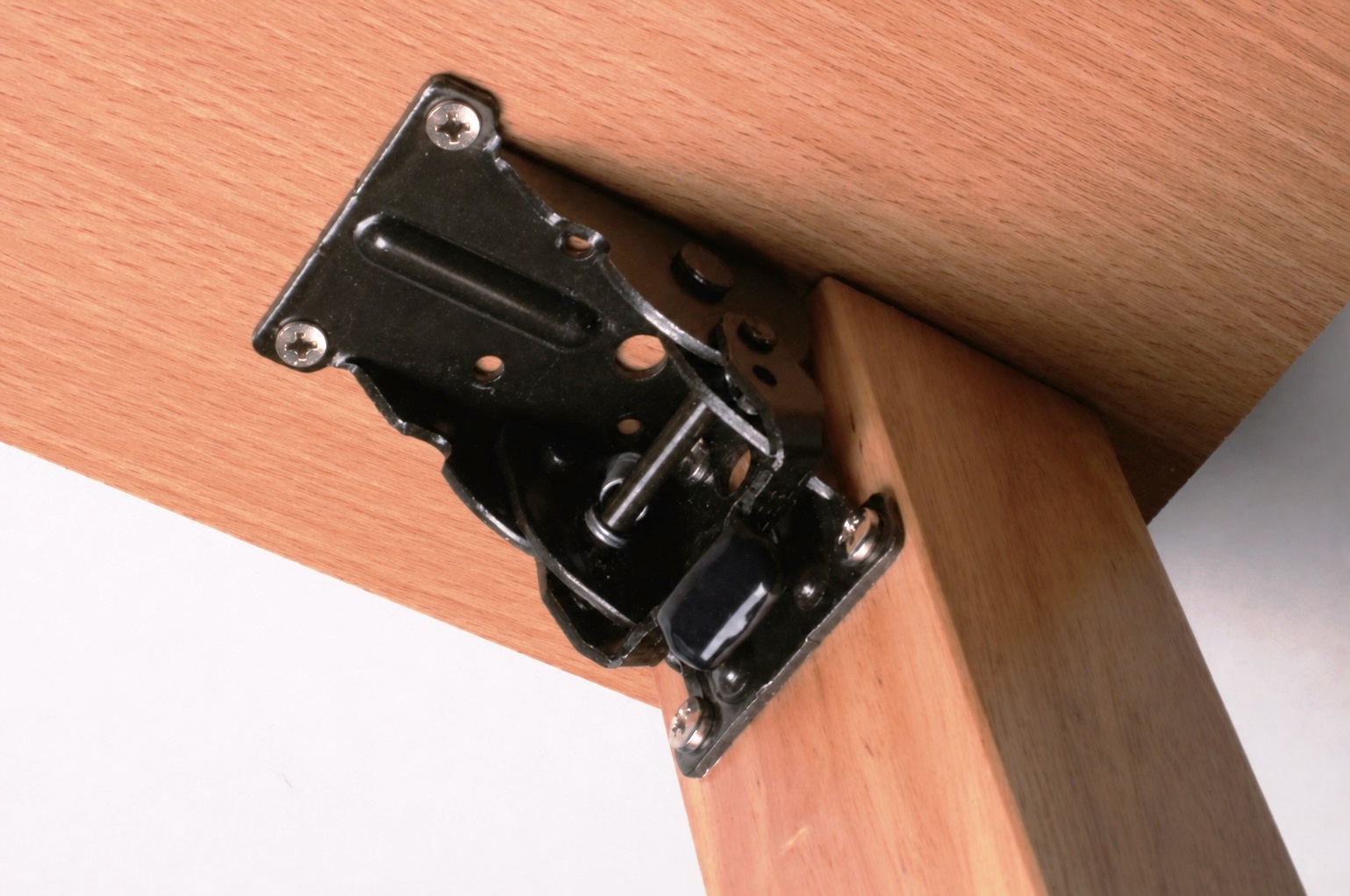 4 piezas. Robusto conector plegable de patas, de acero, superficie: negra, B205-KTL-BK. Accesorio plegable para patas de mesa bajas, mesas de centro, patas de mesa de madera y más, Kojima (Japón) - Imagen 5