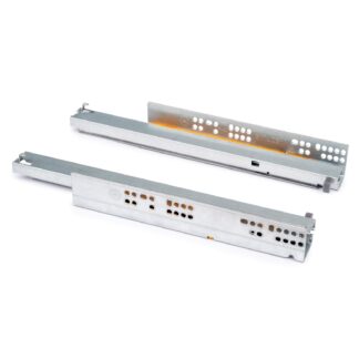 Guías bajo el suelo, capacidad de carga: 30 kg (67 lbs), 450 mm (17-23/32"), versión: extensión total con cierre suave, 3124405. Extraíbles bajo el suelo de alta calidad para cajones de madera, cajones de madera, estantes de madera y mucho más, de EMUCA
